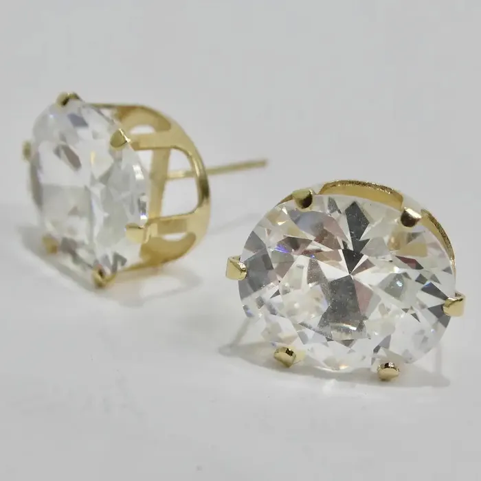 Earrings 18K Gold Plated Swarovski Synthetic Round Emerald Cut Crystal Stud Earrings Vintage by Misty Earrings 18K Gold Plated Swarovski Synthetic Round Emerald Cut Crystal Stud Earrings Vintage by Misty