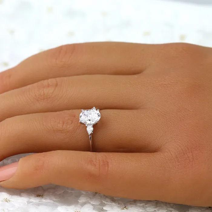 14KW 016CT Diamond Ring Oval Center Parade Designs Rings