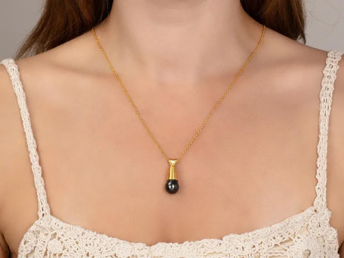 Necklaces GG GOLD OOAK GURHAN Oyster Gold Pearl Pendant Necklace 14x10mm Drop in Coiled Gold Cap Necklaces GG GOLD OOAK GURHAN Oyster Gold Pearl Pendant Necklace 14x10mm Drop in Coiled Gold Cap